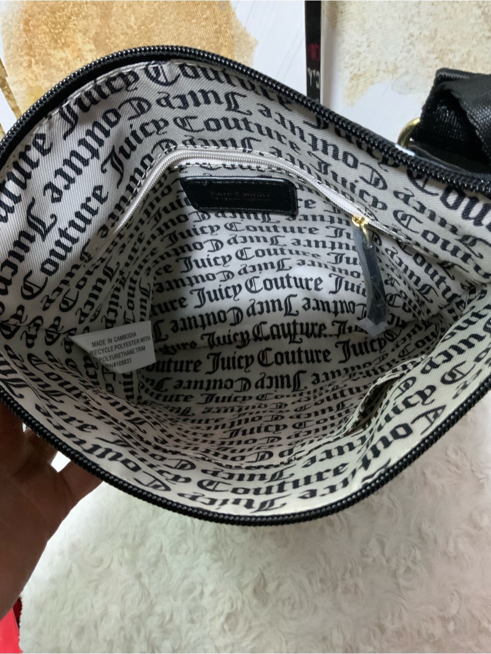 ⭐Juicy Couture Black and Pink Logo Print Crossbody Bag - Picture 3 of 5